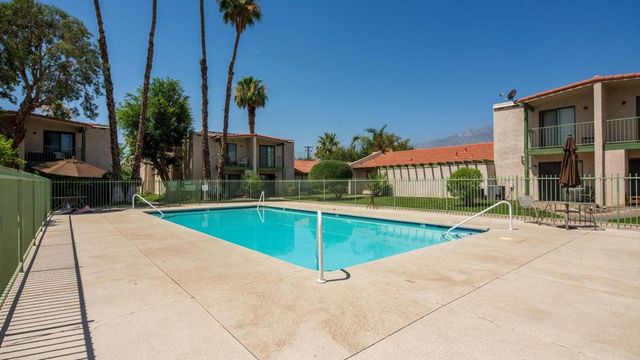 45 Lakeview Circle, Cathedral City, CA 92234