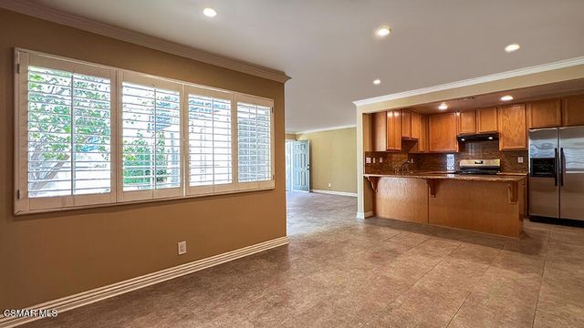 6501 Vanalden Avenue 6, Reseda, CA 91335