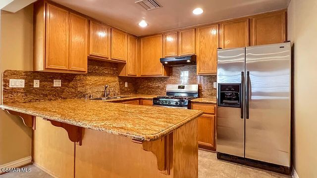 6501 Vanalden Avenue 6, Reseda, CA 91335