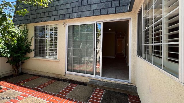 6501 Vanalden Avenue 6, Reseda, CA 91335
