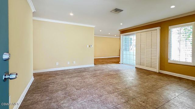 6501 Vanalden Avenue 6, Reseda, CA 91335