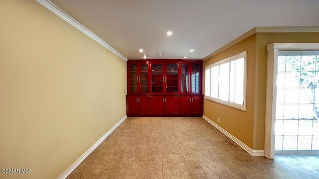 6501 Vanalden Avenue 6, Reseda, CA 91335
