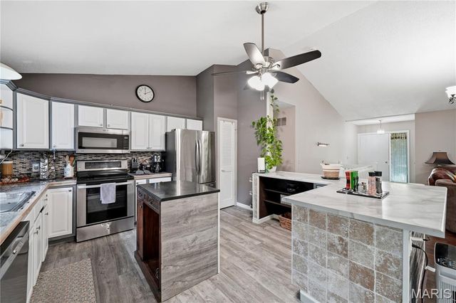 609 Lakewood Drive, Lake St Louis, MO 63367