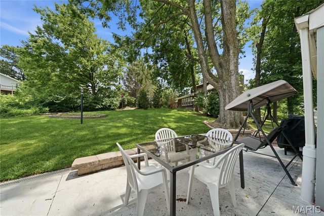 609 Lakewood Drive, Lake St Louis, MO 63367