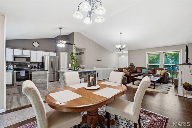 609 Lakewood Drive, Lake St Louis, MO 63367