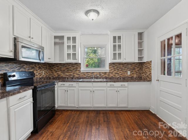 2120 Amesbury Avenue, Charlotte, NC 28205