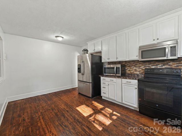 2120 Amesbury Avenue, Charlotte, NC 28205