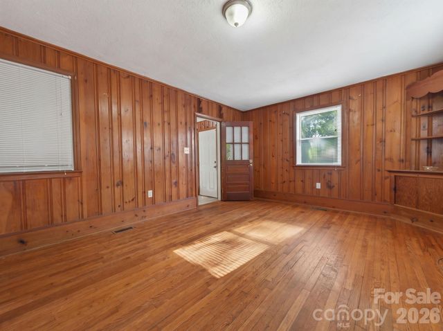 2120 Amesbury Avenue, Charlotte, NC 28205