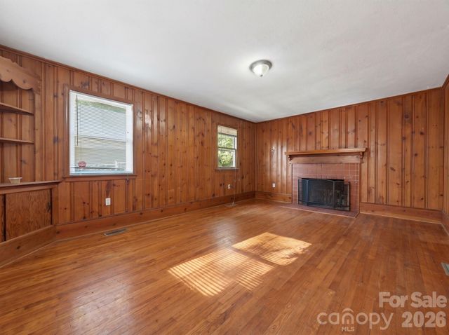 2120 Amesbury Avenue, Charlotte, NC 28205