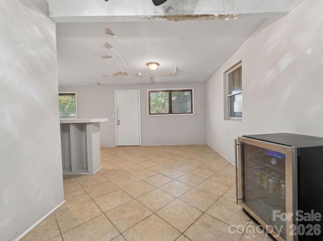 2120 Amesbury Avenue, Charlotte, NC 28205