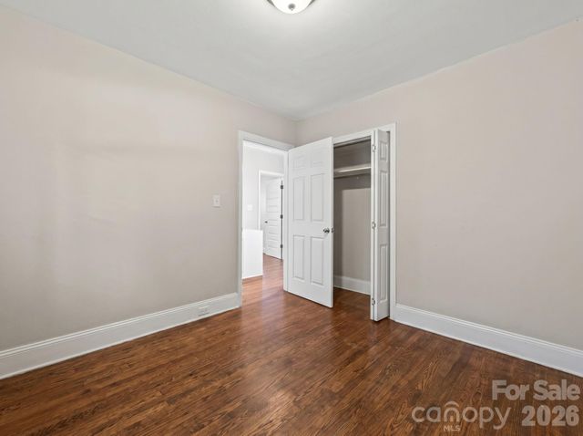 2120 Amesbury Avenue, Charlotte, NC 28205