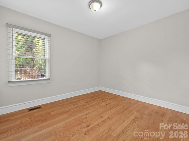 2120 Amesbury Avenue, Charlotte, NC 28205