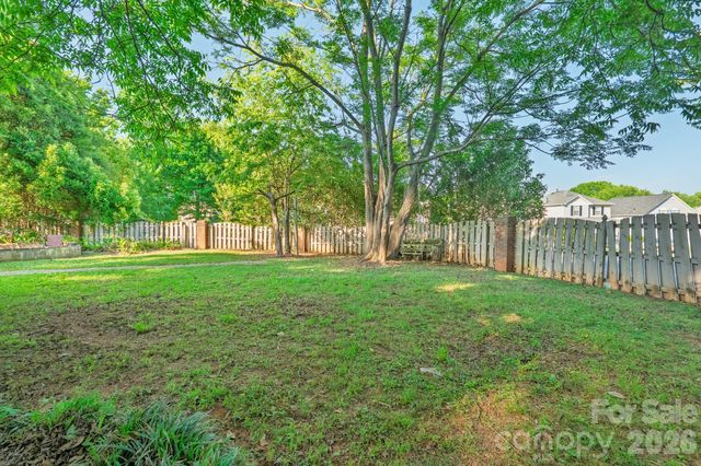 2120 Amesbury Avenue, Charlotte, NC 28205