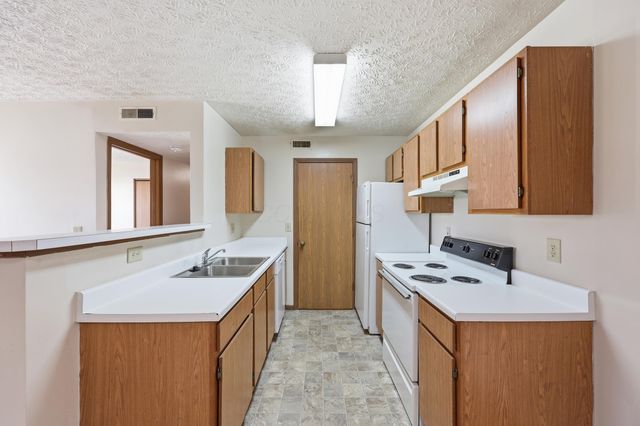5561 Cedar Spring, Columbus, OH 43228
