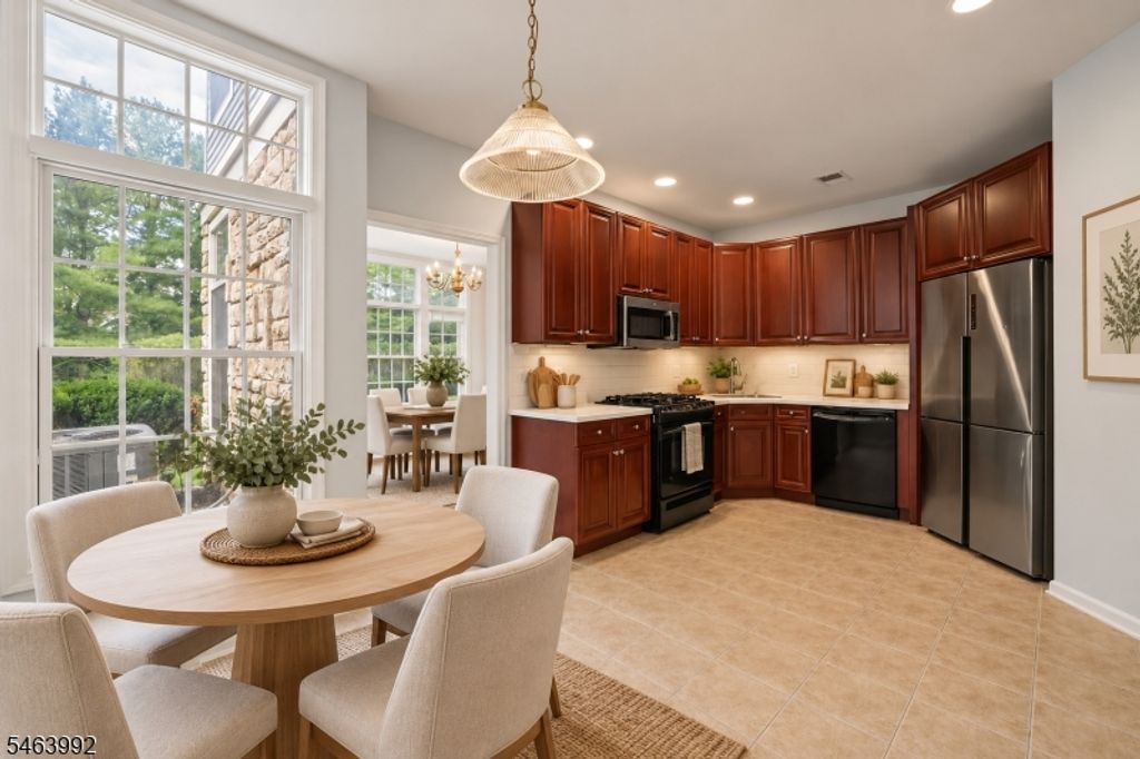 301 Regal Blvd, Livingston Twp., NJ 07039 — photo 3