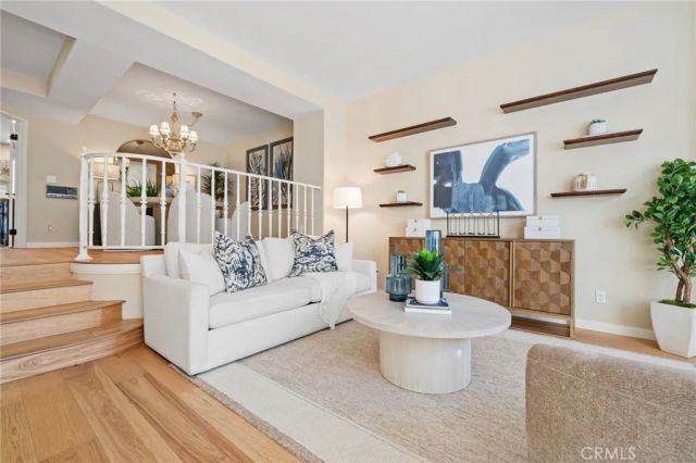 19281 Meadowood, Huntington Beach, CA 92648