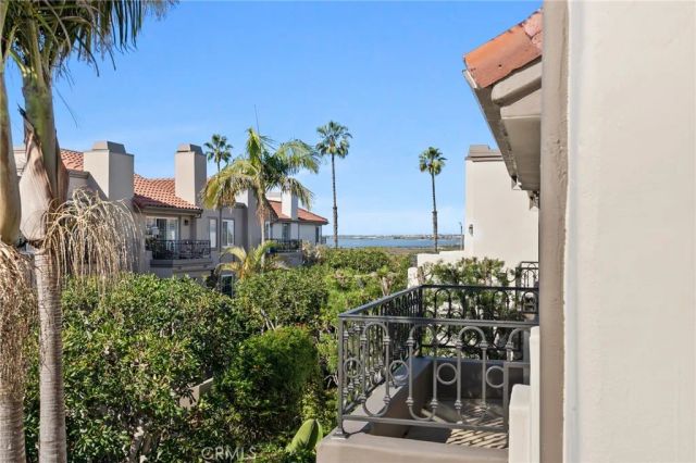 19281 Meadowood, Huntington Beach, CA 92648