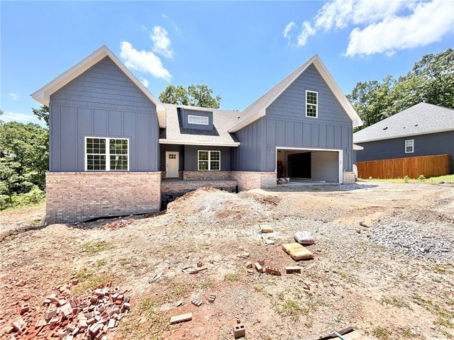 10 McGinnis Lane, Bella Vista, AR 72715