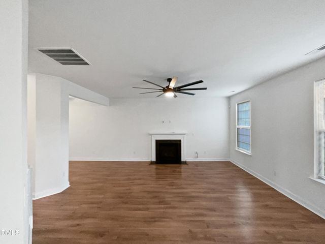 532 Willow Breeze Court, Zebulon, NC 27597