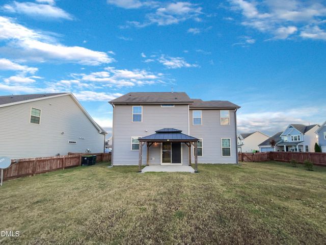 532 Willow Breeze Court, Zebulon, NC 27597