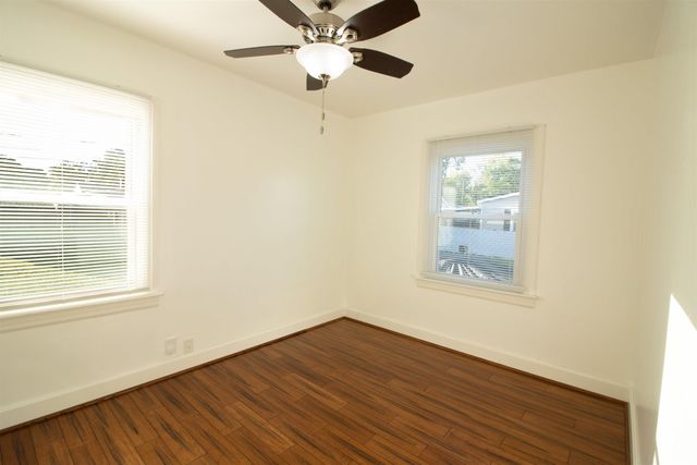 1804 Aviation Avenue, Evansville, IN 47711
