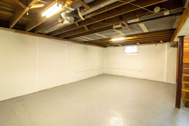 1804 Aviation Avenue, Evansville, IN 47711