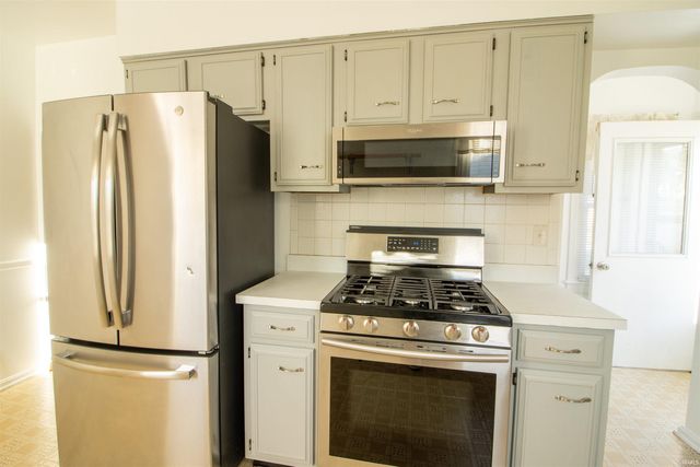 1804 Aviation Avenue, Evansville, IN 47711
