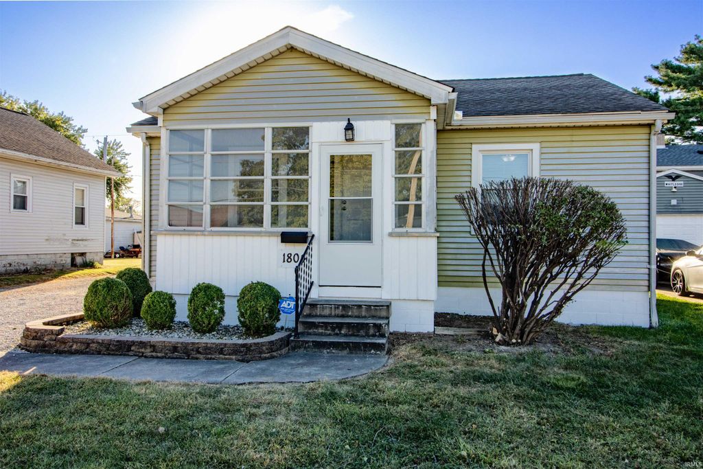 1804 Aviation Avenue, Evansville, IN 47711