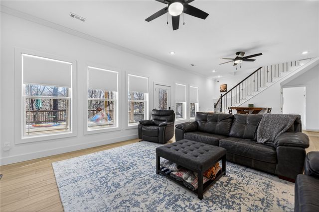 14 Kintyre Drive, Bella Vista, AR 72715