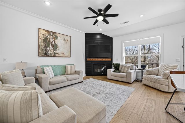 14 Kintyre Drive, Bella Vista, AR 72715