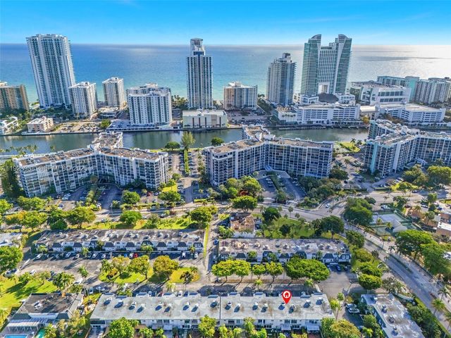 707 NE 27th Ave, Hallandale Beach, FL 33009