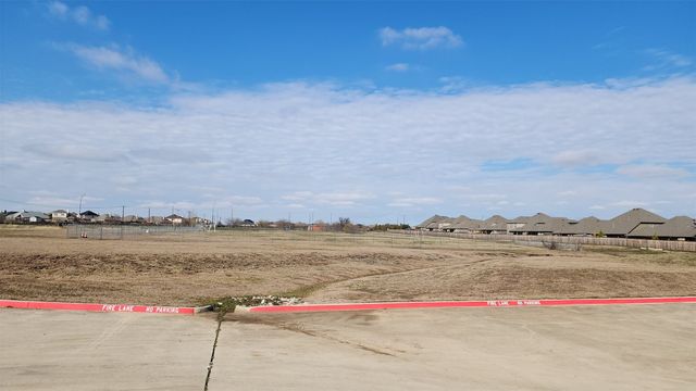 8101 S Collins Street, Arlington, TX 76002