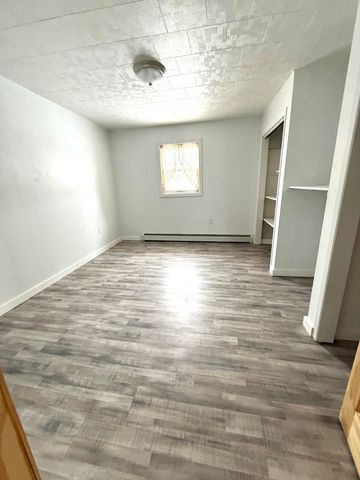 123 Meridian Road, Champlain, NY 12919