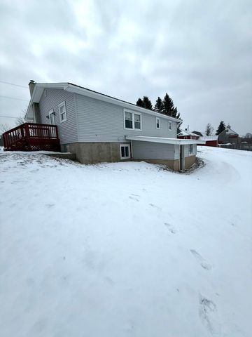 123 Meridian Road, Champlain, NY 12919