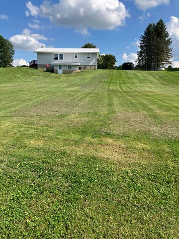 123 Meridian Road, Champlain, NY 12919