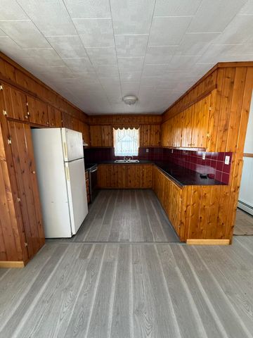 123 Meridian Road, Champlain, NY 12919