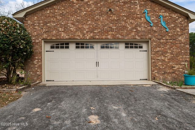 108 Wilkshire Drive, Greenville, NC 27858