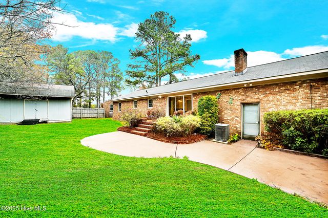 108 Wilkshire Drive, Greenville, NC 27858