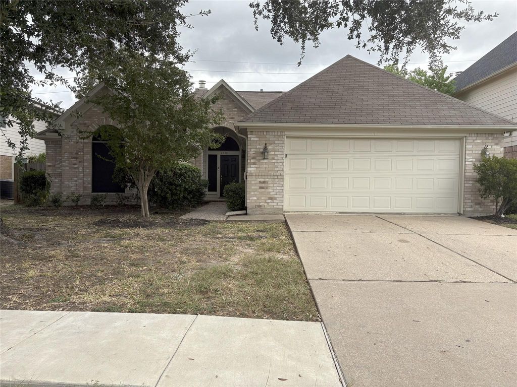 2230 Laurel Oaks Drive, Houston, TX 77014