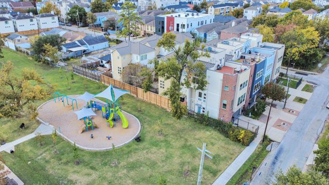 2115 Cohn Street, Houston, TX 77007