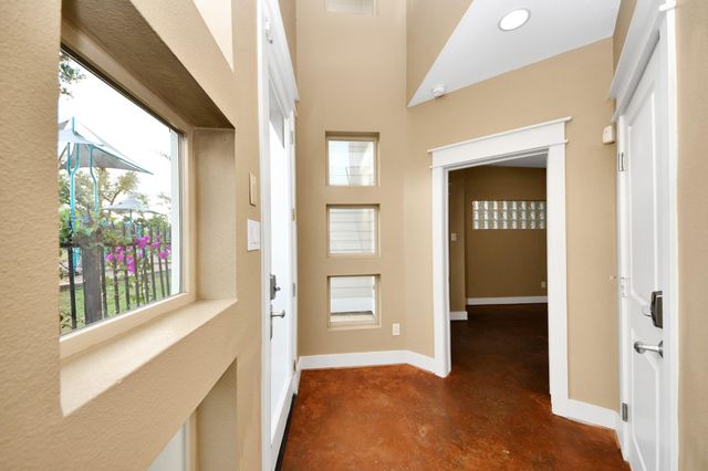 2115 Cohn Street, Houston, TX 77007