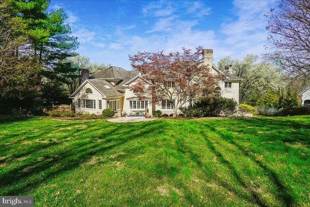 8013 GREENWICH WOODS DR, Mclean, VA 22102