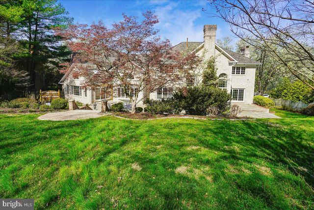 8013 GREENWICH WOODS DR, Mclean, VA 22102