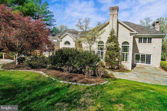8013 GREENWICH WOODS DR, Mclean, VA 22102