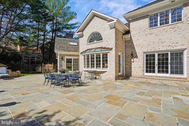 8013 GREENWICH WOODS DR, Mclean, VA 22102