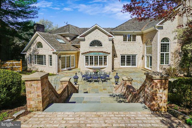 8013 GREENWICH WOODS DR, Mclean, VA 22102