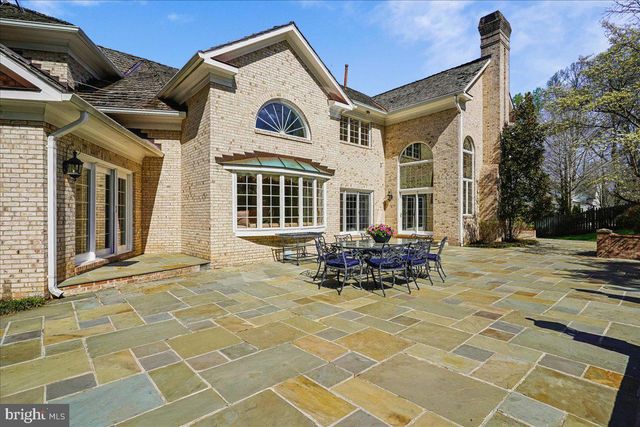 8013 GREENWICH WOODS DR, Mclean, VA 22102