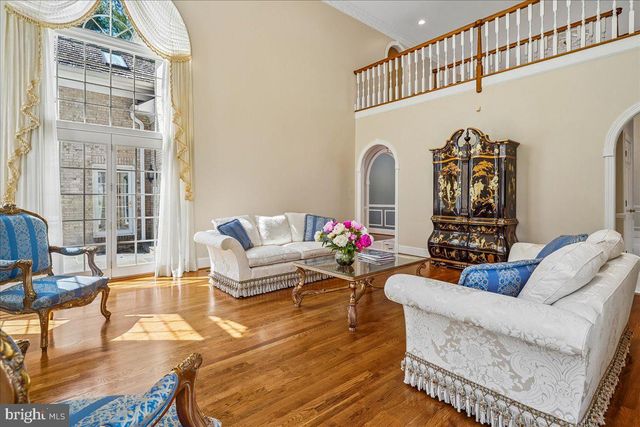 8013 GREENWICH WOODS DR, Mclean, VA 22102