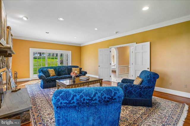 8013 GREENWICH WOODS DR, Mclean, VA 22102