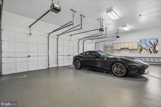 8013 GREENWICH WOODS DR, Mclean, VA 22102